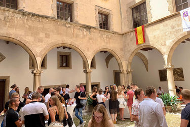 Studierende der Ascenso Akademie während eines Auslandsaufenthaltes in Spanien