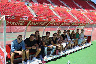 Studierende der Ascenso Akademie absolvieren den praktischen Teil ihres Studiums in einem Stadion