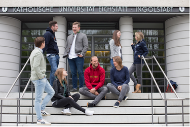 Galeriebild 1 Haupteingang Campus Ingolstadt 940x640